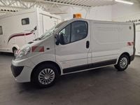 Second-hand Opel Vivaro 114 CP (83 kW) 2012 Alb Monovolum