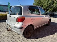 Gebraucht Toyota Yaris 65 PS (47 kW) 2005 Silber Limousine