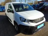 Gebraucht Peugeot Partner Premium 102 PS (75 kW) 2019 Weiß Van / Kleinbus