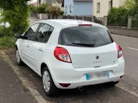 Gebraucht Renault Clio III 90 PS (66 kW) 2011 Weiß Kleinwagen