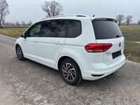 Gebraucht VW Touran Sound 150 PS (110 kW) 2018 Weiß Van / Kleinbus