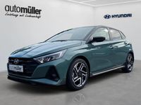 Neu Hyundai i20 N Line 100 PS (73 kW) 2025 Mangrove green/ phantom black / Kleinwagen
