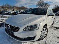 Gebraucht Volvo V60 163 PS (119 kW) 2017 Weiß Kombi