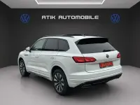 Gebraucht VW Touareg Elegance 231 PS (169 kW) 2021 Oryxweiß perlmutteffek (metallic) SUV