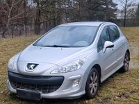 Gebraucht Peugeot 308 101 PS (74 kW) 2008 Silber Limousine