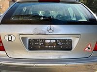 Gebraucht Mercedes C180 Classic 143 PS (105 kW) 2003 Silber Limousine