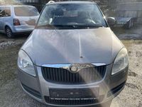 Gebraucht Skoda Fabia Classic 69 PS (50 kW) 2010 Gelb Kombi