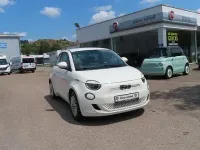Gebraucht Fiat 500e Icon 86 kW (118 PS) 2023 Weiß Limousine