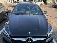 Gebraucht Mercedes CLA220 177 PS (130 kW) 2018 Schwarz Limousine