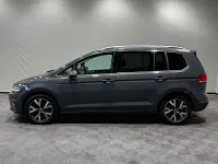 Gebraucht VW Touran Highline 150 PS (110 kW) 2023 Grau Van / Kleinbus