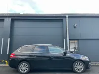 Gebraucht Peugeot 308 SW Allure 120 PS (88 kW) 2018 Schwarz Kombi