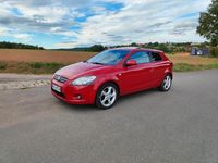 Gebraucht Kia Ceed 143 PS (105 kW) 2008 Rot Kleinwagen