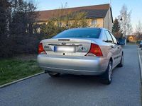 Gebraucht Ford Focus 115 PS (84 kW) 2000 Silber Limousine