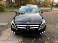 Gebraucht Mercedes B180 122 PS (89 kW) 2012 Schwarz Van / Kleinbus