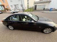Gebraucht BMW 318 129 PS (94 kW) 2007 Blau Limousine