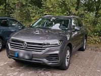 Gebraucht VW Touareg 231 PS (169 kW) 2019 Grau SUV