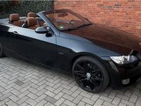 Gebraucht BMW 320 Cabriolet 170 PS (125 kW) 2008 Schwarz Cabrio