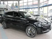 Gebraucht Porsche Cayenne Turbo 549 PS (403 kW) 2018 Tiefschwarzmetallic SUV