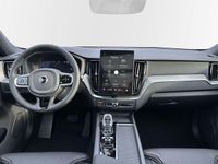 Neu Volvo XC60 Plus 250 PS (183 kW) 2025 Grau SUV