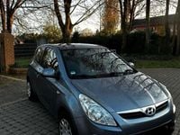 Gebraucht Hyundai i20 74 PS (54 kW) 2010 Grau Kleinwagen