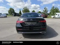 Gebraucht Mercedes E300 204 PS (150 kW) 2023 Obsidianschwarz (metallic) Limousine