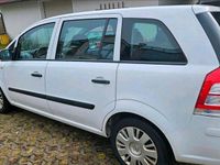 Gebraucht Opel Zafira 115 PS (84 kW) 2011 Weiß Van / Kleinbus