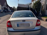 Gebraucht Ford Focus 104 PS (76 kW) 2006 Grau Limousine