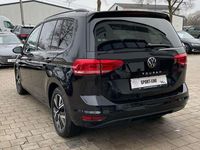Gebraucht VW Touran Comfortline 150 PS (110 kW) 2024 Schwarz Van / Kleinbus