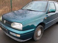 Gebraucht VW Golf III 75 PS (55 kW) 1997 Grün Kleinwagen