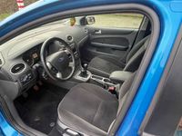 Gebraucht Ford Focus Ghia 101 PS (74 kW) 2006 Blau Limousine