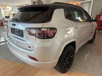 Gebraucht Jeep Compass 131 PS (96 kW) 2023 Silber SUV
