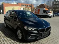Gebraucht BMW 214 Active Tourer Basis 95 PS (69 kW) 2015 Schwarz Van / Kleinbus