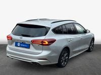 Gebraucht Ford Focus ST-Line X 125 PS (91 kW) 2023 Moondust silver (metallic) Kombi