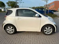 Second-hand Toyota iQ 68 CP (50 kW) 2011 Alb Hatchback