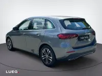 Gebraucht Mercedes B200 150 PS (110 kW) 2025 Grau Kleinwagen