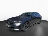 Neu BMW 550e Performance 313 PS (230 kW) 2026 Grau Kombi