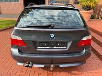 Gebraucht BMW 525 Advantage 218 PS (160 kW) 2007 Grau Kombi