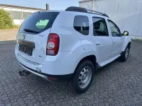 Gebraucht Dacia Duster Lauréate 110 PS (80 kW) 2011 Gletscherweiss SUV