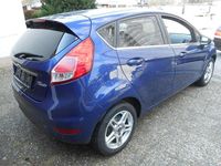 Gebraucht Ford Fiesta 101 PS (74 kW) 2015 Indic blau Limousine