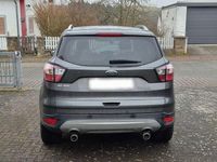 Gebraucht Ford Kuga Cool & Connect 150 PS (110 kW) 2019 Grau SUV