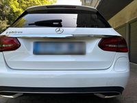 Gebraucht Mercedes C300e 194 PS (142 kW) 2019 Weiß Kombi