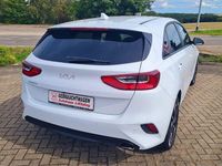 Neu Kia Ceed Silver 140 PS (102 kW) 2025 Weiß Kleinwagen