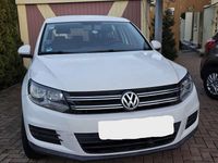 Gebraucht VW Tiguan Trendline 122 PS (89 kW) 2011 Weiß SUV