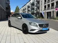 Gebraucht Mercedes A180 122 PS (89 kW) 2015 Silber Kleinwagen