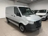 Gebraucht Mercedes Sprinter 114 PS (83 kW) 2024 Iridium silber Van