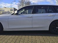 Gebraucht BMW 320 Advantage 184 PS (135 kW) 2015 Weiß Kombi