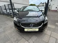 Gebraucht Volvo V40 Kinetic 120 PS (88 kW) 2014 Black solid (stone) / solid Kombi