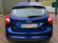 Gebraucht Ford Focus 105 PS (77 kW) 2014 Blau Coupé