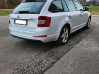 Gebraucht Skoda Octavia Elegance 105 PS (77 kW) 2015 Weiß Kleinwagen