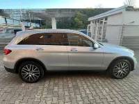 Gebraucht Mercedes GLC200 AMG line 211 PS (155 kW) 2022 Silber SUV